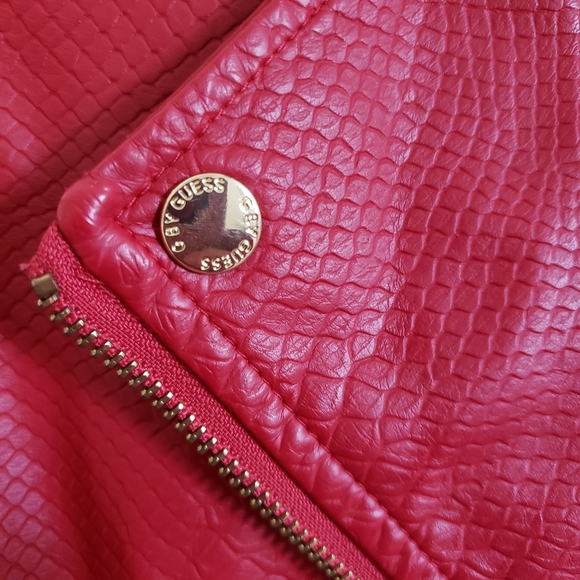 Guess Jacket - Picture 15 of 16